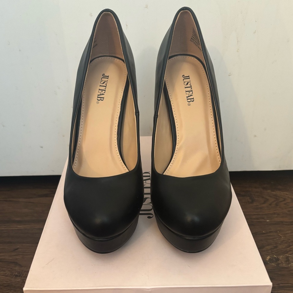 JustFab Rena black pumps